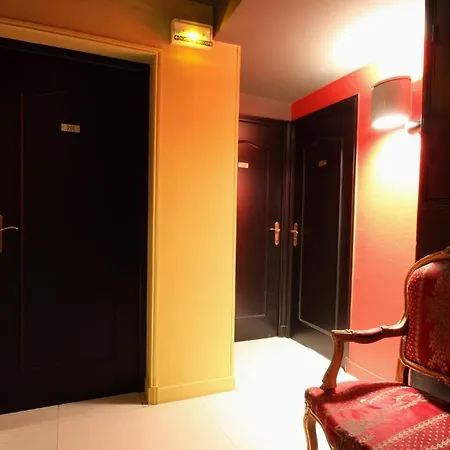 Blason Hotel 3*